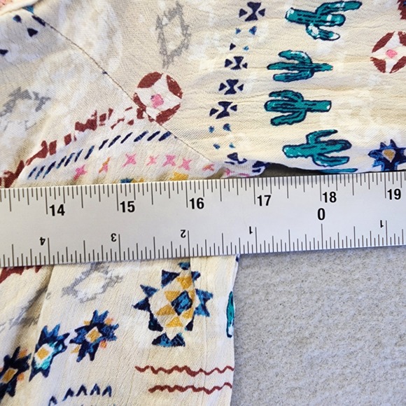 American Rag Cie Boho Cactus Print Cold Shoulder Bell Sleeve Crop Top Womens M - Picture 12 of 14